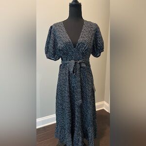 Lulu’s NWT cornflower/ blue flower long dress